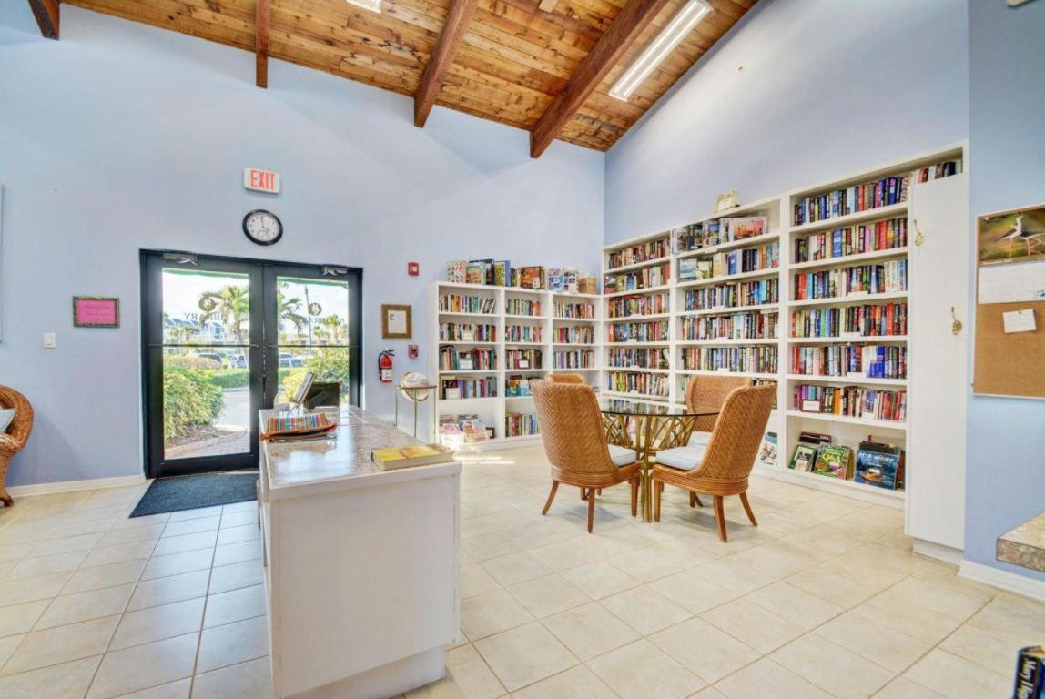 Beach Getaway - Ocean Beach, Tennis, Golf, Pool With Tiki Bar Fort Pierce Buitenkant foto
